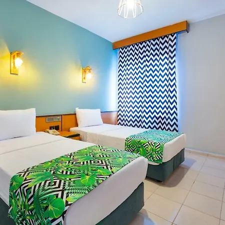 Aparthotel King's 2*